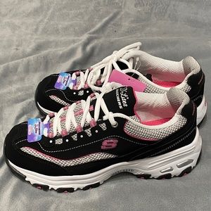 COPY - Skechers D’Lites